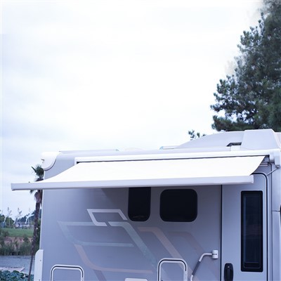 Бочно монтирана РВ тенда серија